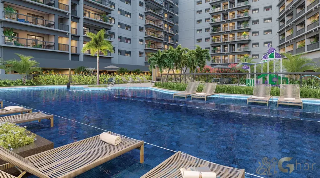 Deck molhado na piscina do Blue Marine Home Resort Saúde