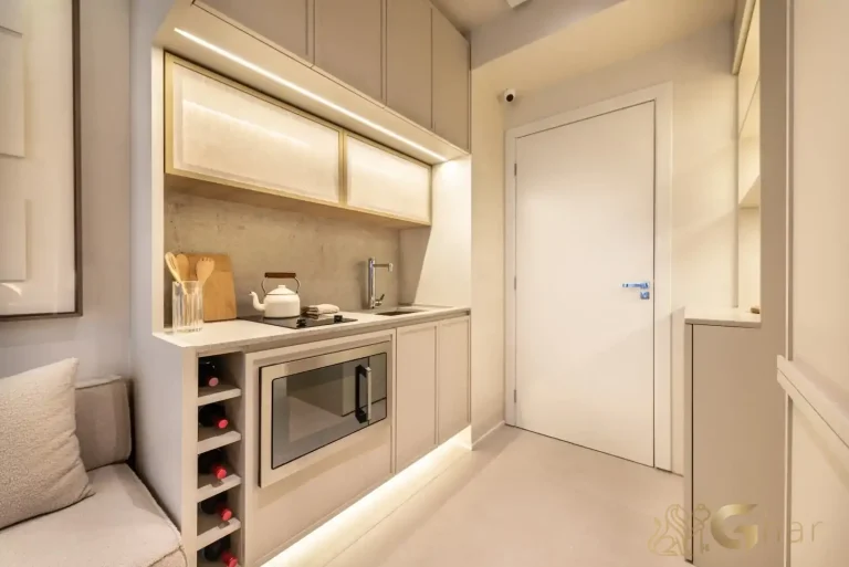 Cozinha decorada de apartamento no QG Vila Nova Conceição by You,Inc em São Paulo