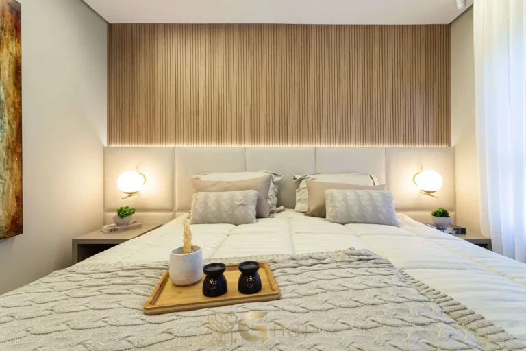 Quarto da suíte master decorado no Reserva Figueiras Jardim das Perdizes