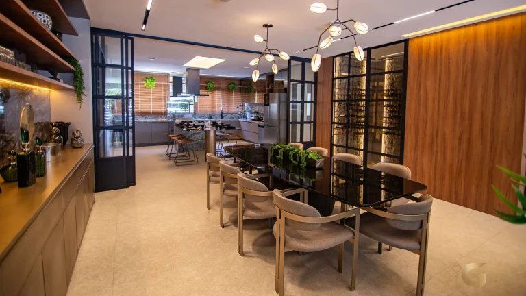 Sala de jantar decorada no The View Ibirapuera