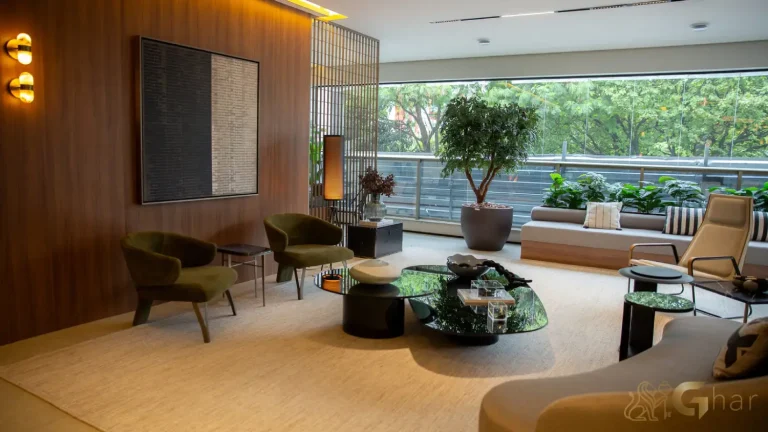 Sala living decorada com design sofisticado no The View Ibirapuera