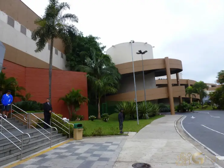Vista do shopping com lojas e lazer na Zona Sul de São Paulo
