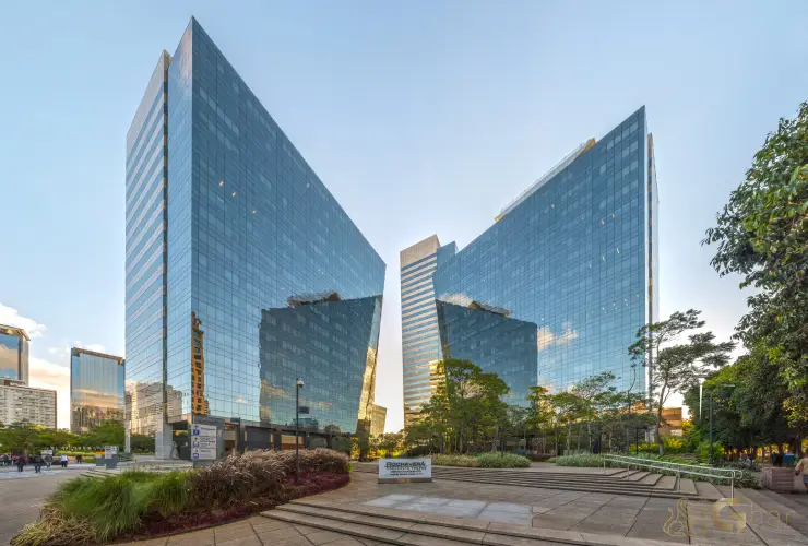 Prédios modernos no bairro Chácara Santo Antônio Zona Sul de São Paulo