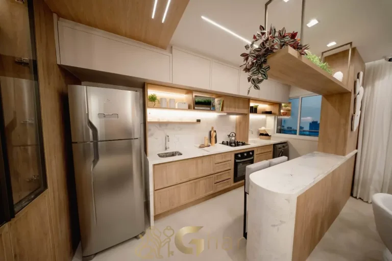 Cozinha planejada em apartamento de 75 m² no Every Day Chácara Klabin