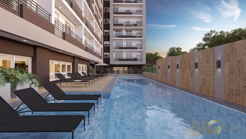 Piscina no EVO Vila Clementino com área de lazer completa