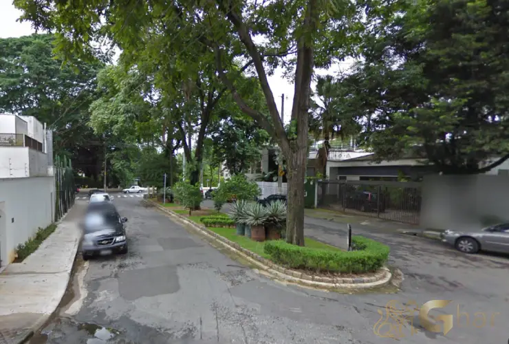 Praças do bairro na Zona Sul de SP