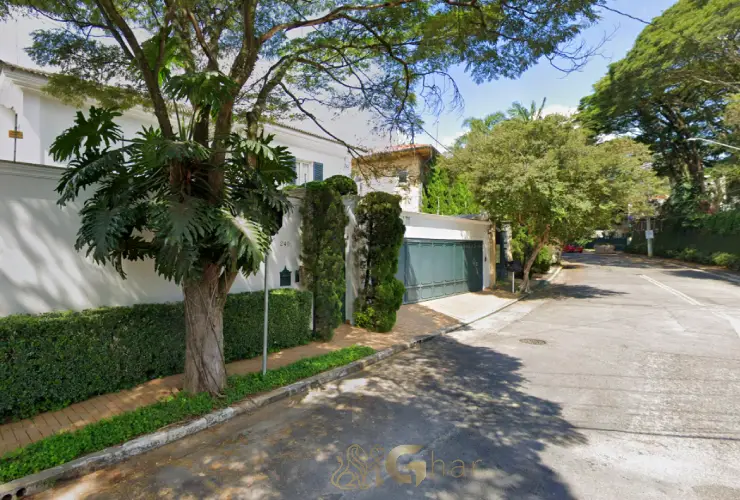 Casas de alto padrão no bairro Jardim Guedala na Zona Sul de São Paulo