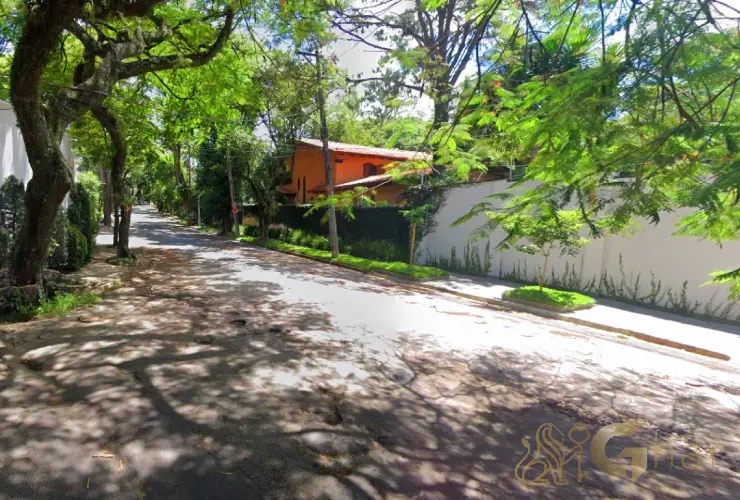 Residências de luxo em bairro na Zona Sul de São Paulo
