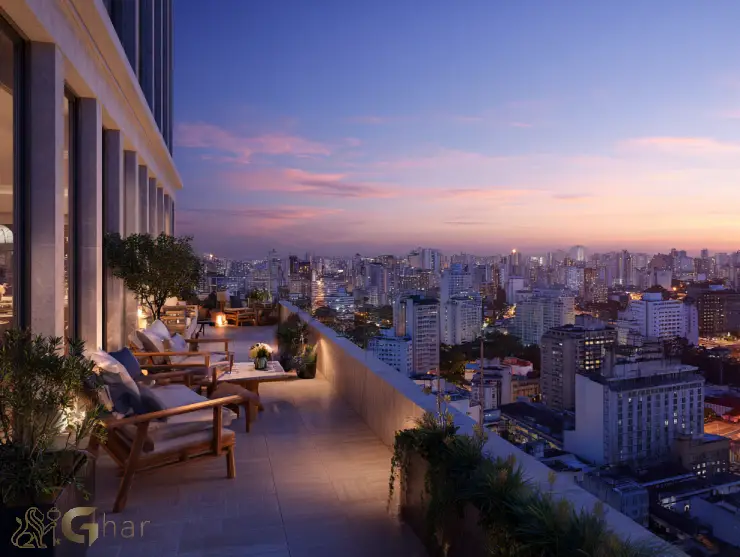 Apartamento na planta no Centro de São Paulo com varanda e vista urbana