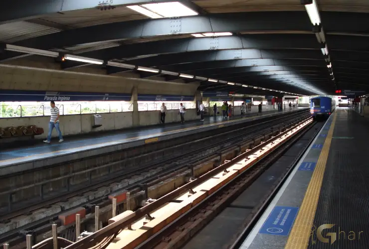 Estação de metrô Parada Inglesa na Zona Norte de São Paulo