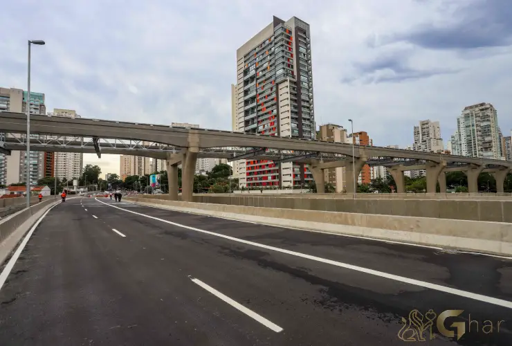 Viaduto no bairro Santo Amaro na Zona Sul de São Paulo