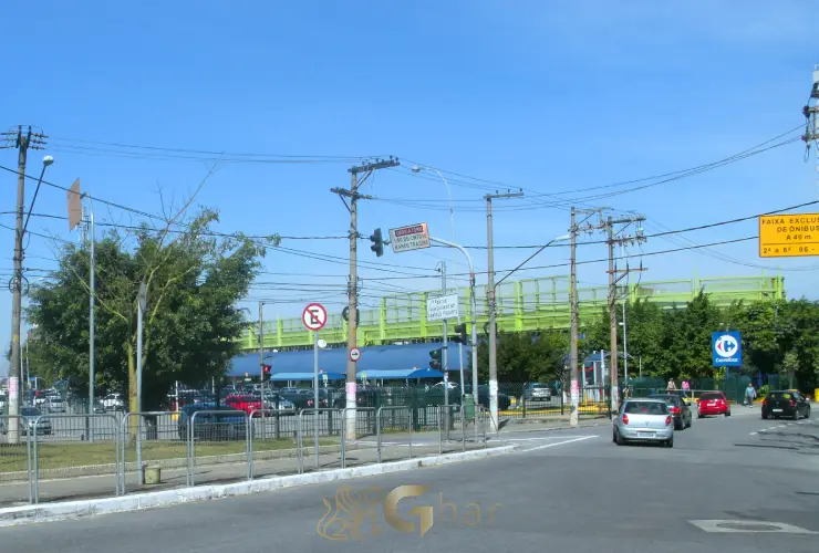 Ruas arborizadas do bairro Tucuruvi Zona Norte de São Paulo