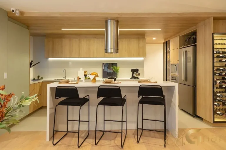 Cozinha decorada com integração ao living no Valen Capote Valente Pinheiros São Paulo