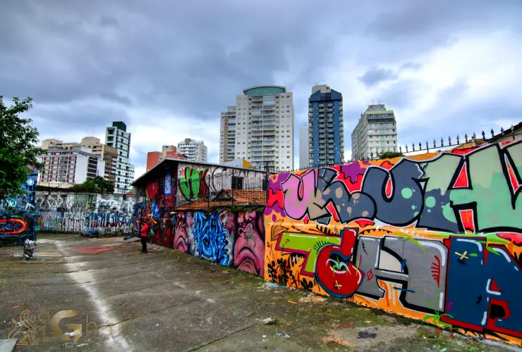 Beco do Batman com grafites no bairro Vila Madalena Zona Oeste de São Paulo