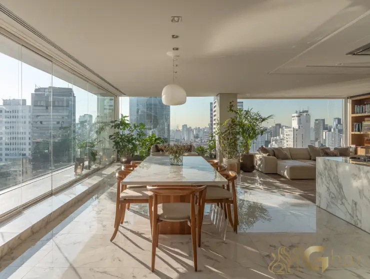 Sala de jantar integrada à varanda em imóvel de alto padrão na zona sul da capital