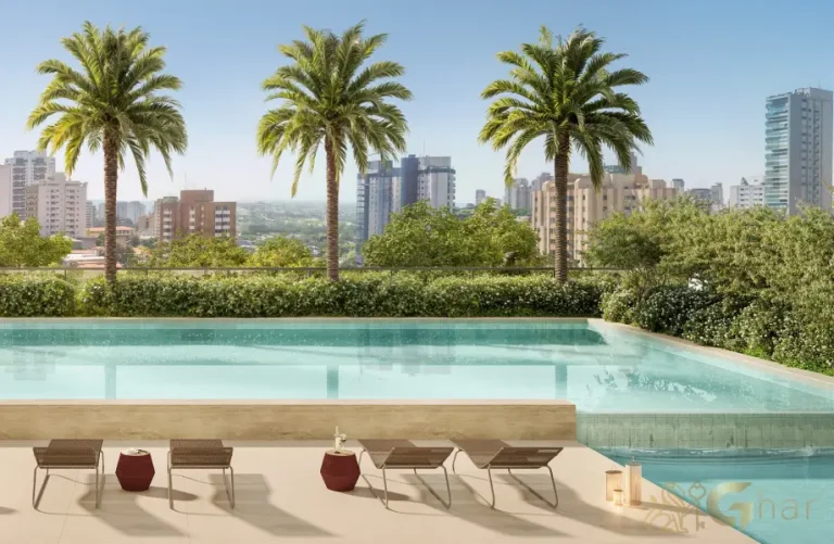 Piscina descoberta do The Palace Oasis em São Paulo