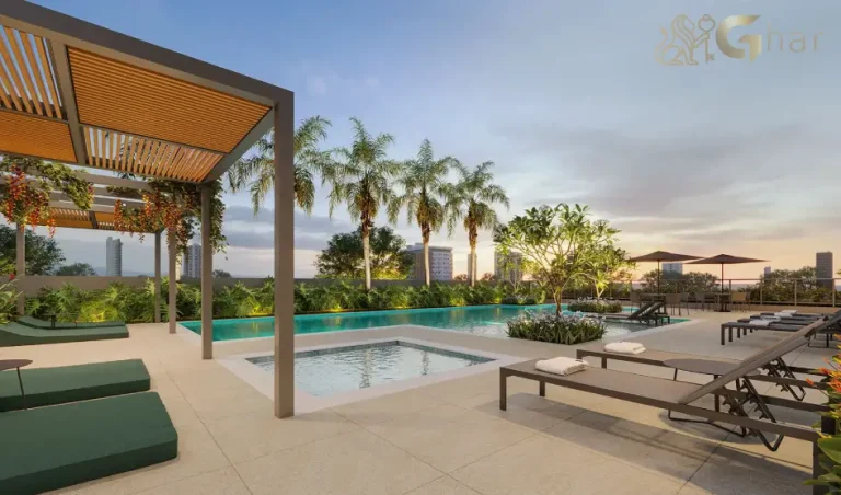 Piscina externa do MAC Campo Belo com área de lazer ao ar livre