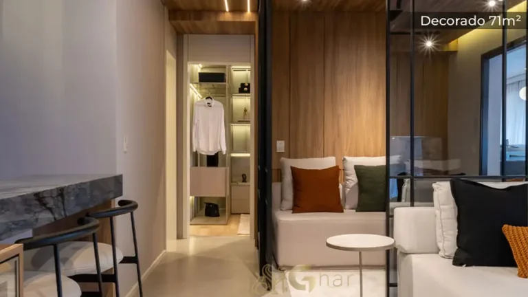 Corredor do apartamento decorado de 71 m² no MAC Ibirapuera em Moema