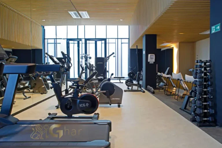 Espaço fitness completo do Praça Lindenberg Clodomiro