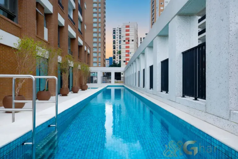 Piscina com raia de 25 metros do Praça Lindenberg Clodomiro