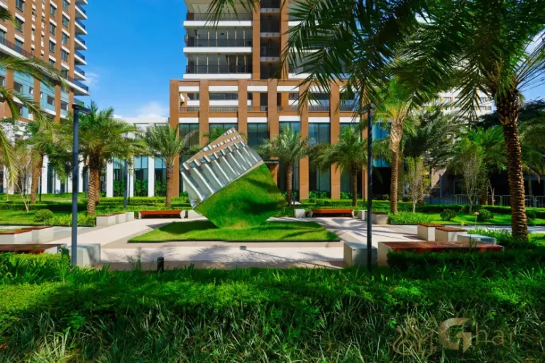 Praça social do Praça Lindenberg Clodomiro no Itaim Bibi