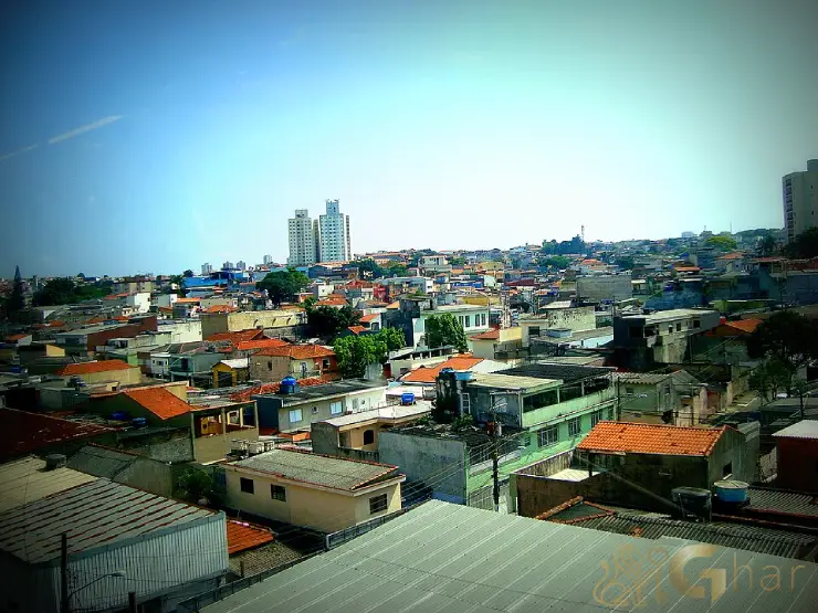 Vista panorâmica da Vila Ema na Zona Leste de São Paulo com ruas e prédios