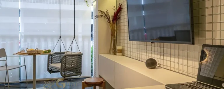 Detalhe do studio decorado de 24 m² no Flow by Gafisa