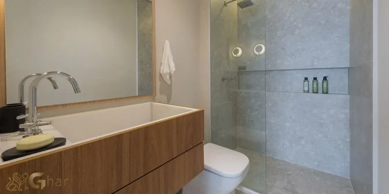 Banheiro do apartamento decorado 105m² no Invert Campo Belo com acabamento de alto padrão