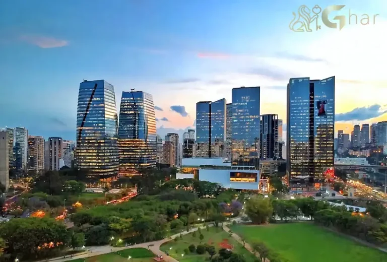 Vista dos prédios comerciais no bairro Itaim Bibi, Zona Sul de São Paulo