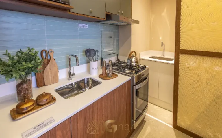 Cozinha com área de serviço do apartamento decorado do Nord Residencial São Miguel 2