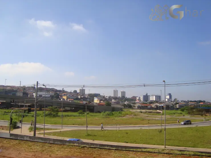 Ruas e vias de acesso do bairro São Miguel Paulista na Zona Leste de São Paulo com casas e edifícios residenciais