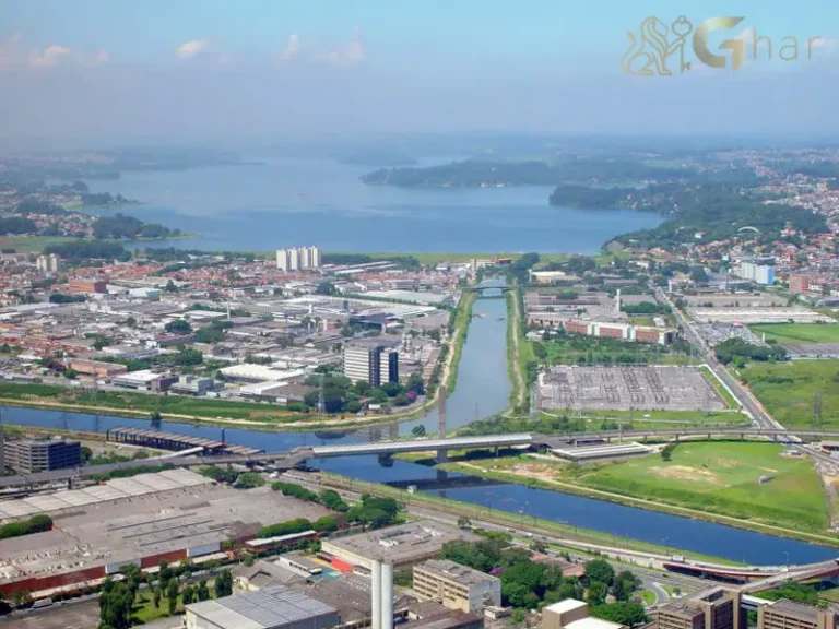 Vista aérea da Represa de Guarapiranga na Zona Sul de São Paulo