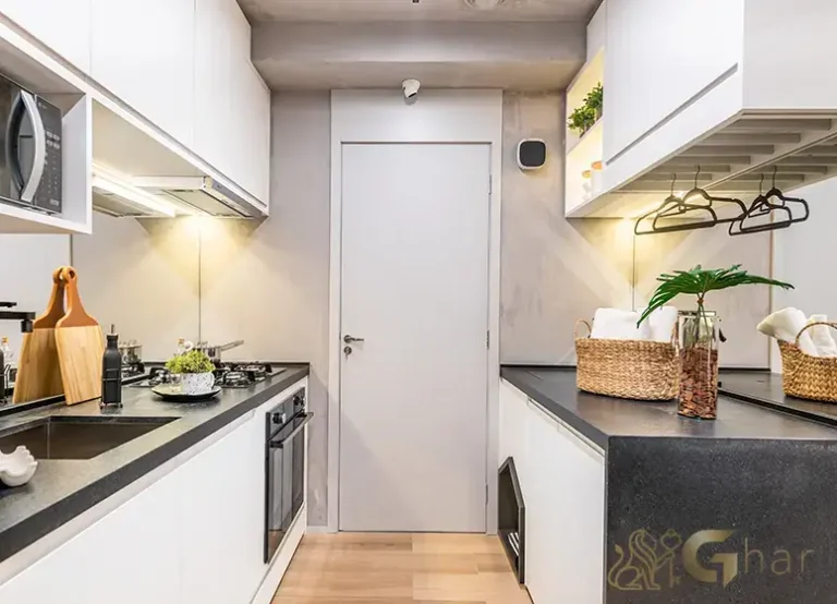 Cozinha com área de serviço do apartamento decorado do Mistá by Plano&Plano Tupinás no bairro Saúde