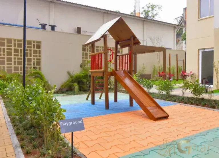 Playground do condomínio Plano&Rio Bonito no Socorro com área de lazer para crianças na Zona Sul de São Paulo
