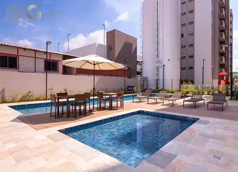 Piscina com solarium no Sppace Jardim Botânico Cursino