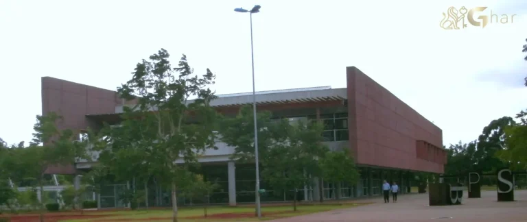 Biblioteca de São Paulo no Parque da Juventude em Santana com espaço moderno para leitura e estudo