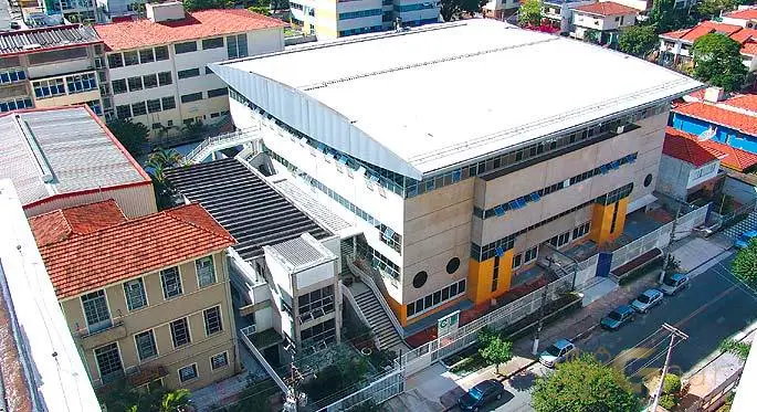 Colégio Imperatriz Leopoldina na Zona Norte de São Paulo com estrutura educacional tradicional na Zona Norte