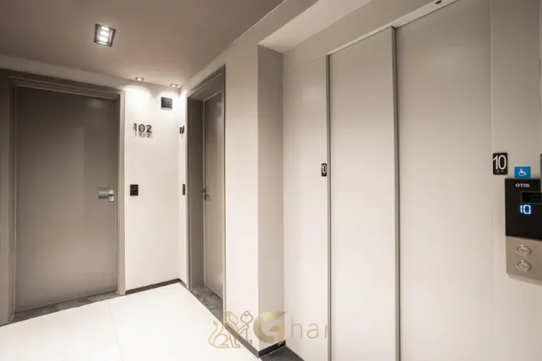 Hall de elevador em condomínio residencial no Paraíso Zona Sul de São Paulo