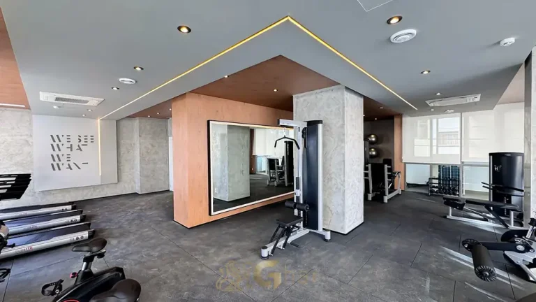 Academia equipada com aparelhos de musculação em condomínio residencial no bairro do Paraíso, no Centro de São Paulo