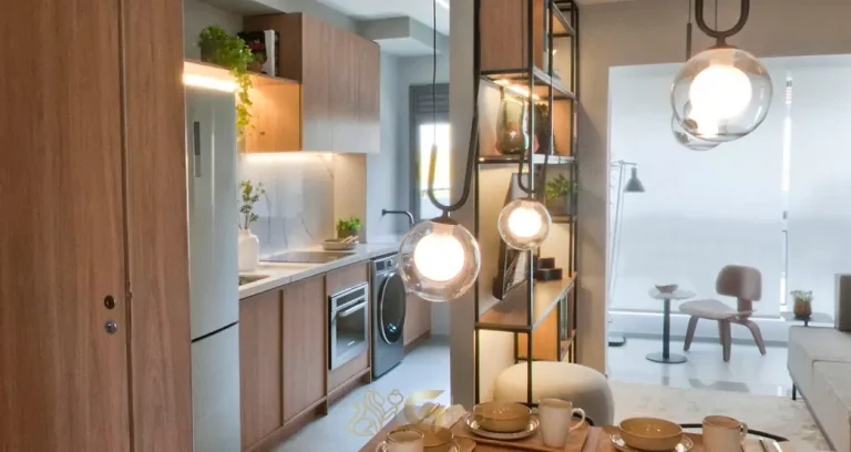 Cozinha americana completa com marcenaria planejada do decorado em apartamentos no bairro do Paraíso, São Paulo