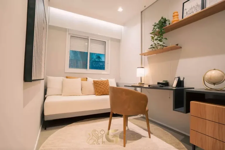 Escritório e espaço de home office do decorado em condomínio residencial no bairro da Vila Mariana, na Zona Sul de São Paulo