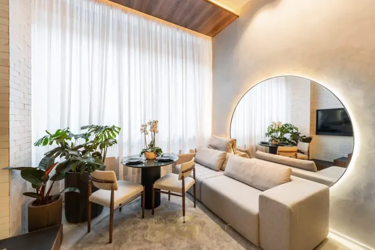 Living do studio decorado em apartamentos no bairro de Moema, São Paulo