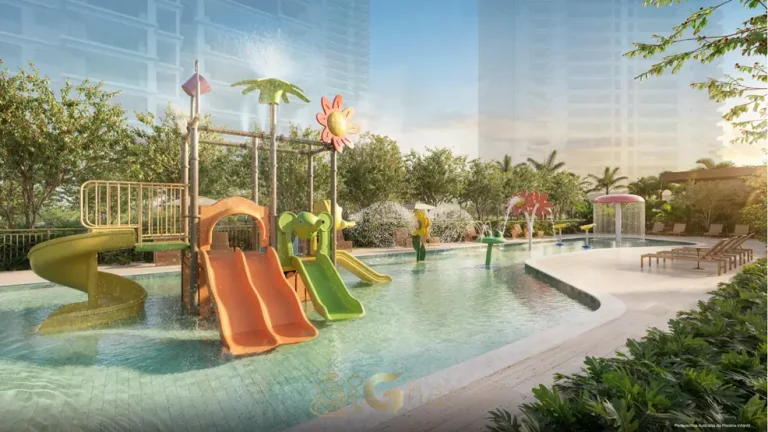 Piscina infantil em condomínio residencial no bairro do Alto da Boa Vista, na Zona Sul de São Paulo