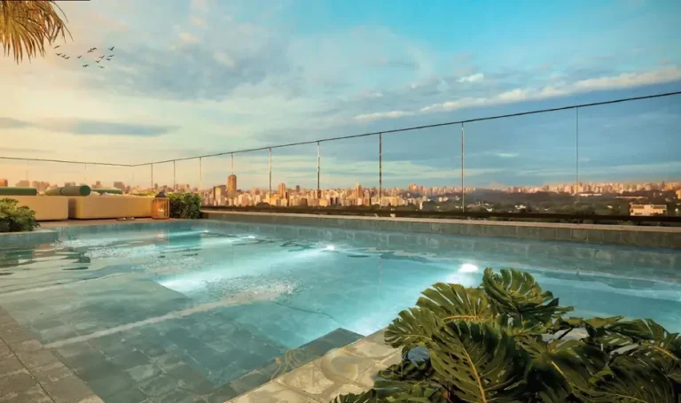 Piscina com raia de 25 m em apartamentos na Vila Mariana, São Paulo