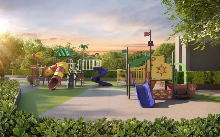 Playground com equipamentos para crianças em apartamentos no bairro da Vila Prudente, São Paulo