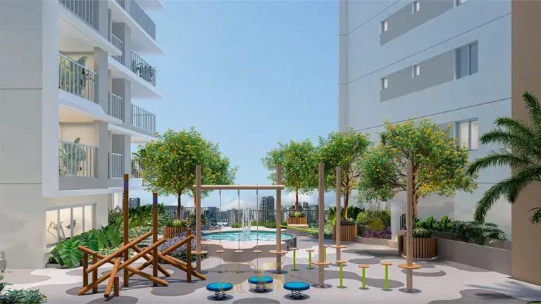 Playground infantil ao ar livre em apartamentos no bairro da Vila Mariana, São Paulo