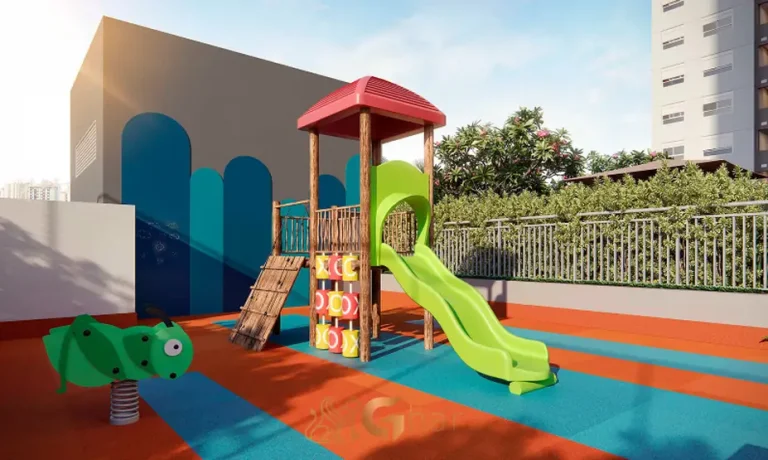 Playground infantil ao ar livre em apartamentos no bairro do Tatuapé, São Paulo