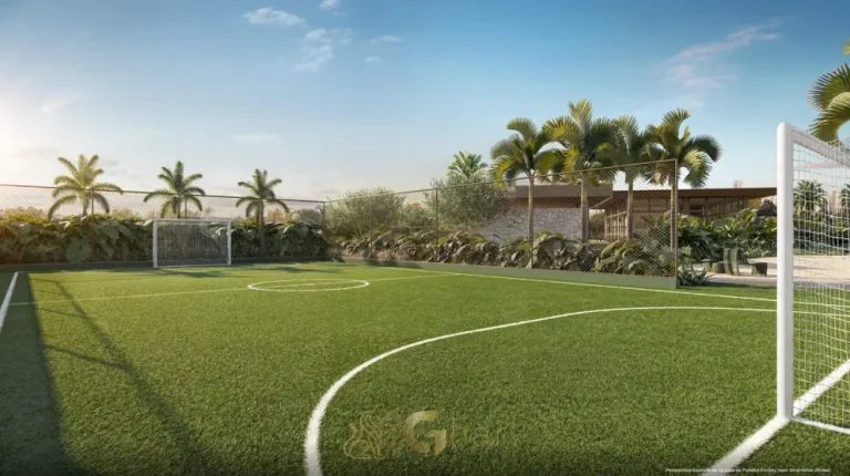 Quadra de futebol society em apartamentos no bairro do Alto da Boa Vista, São Paulo