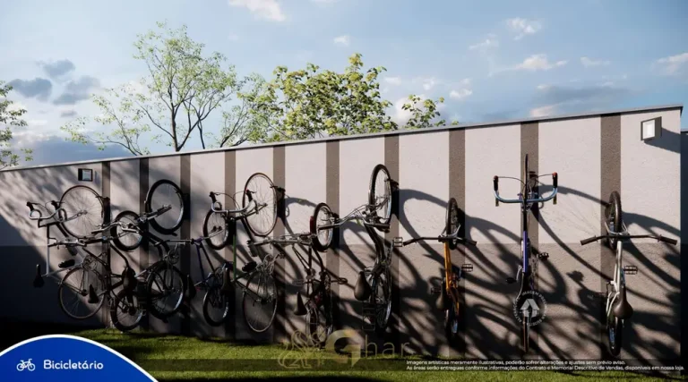 Bicicletário coberto em condomínio residencial no bairro do Tucuruvi, na Zona Norte de São Paulo