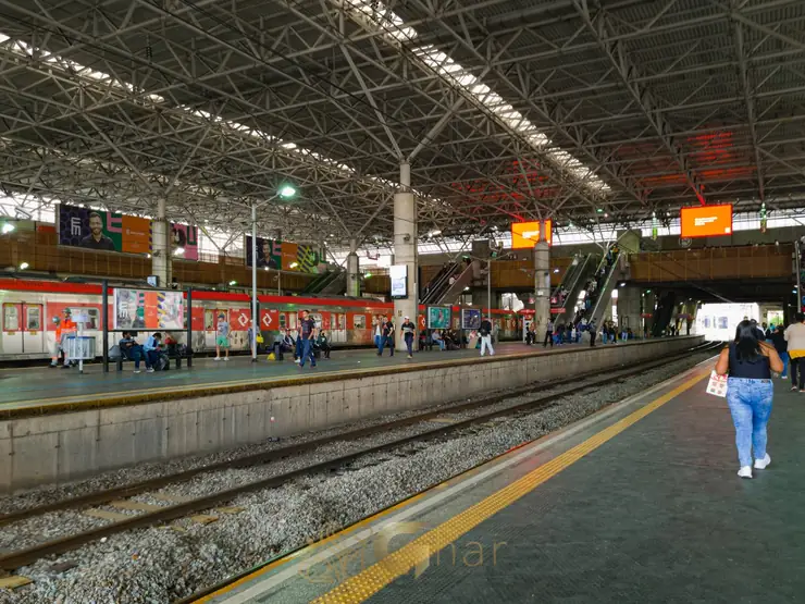 Estação de trem no bairro do Brás, região central de São Paulo